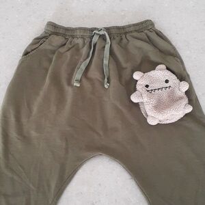 Monster-ously wonderful green dropped crotch pants 🐱